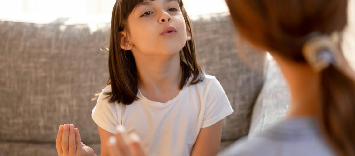 Écholalie : quand répéter questionne