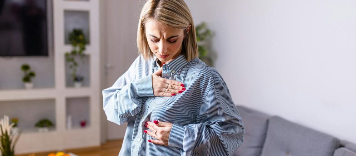 Quels sont les symptômes du cancer du sein à surveiller ?